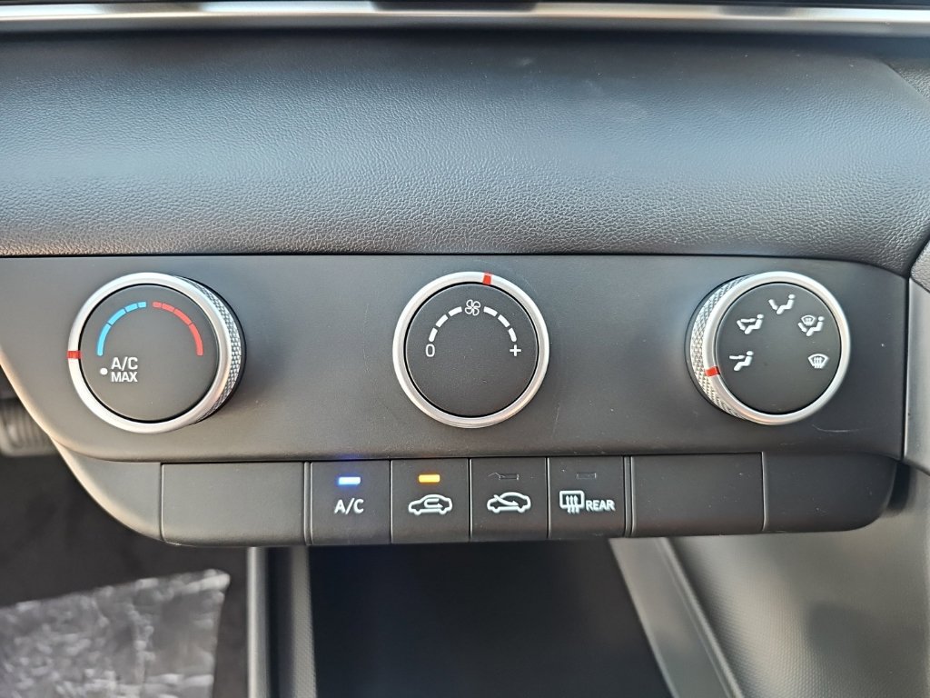 New 2026 Hyundai Elantra SE FWD image 19
