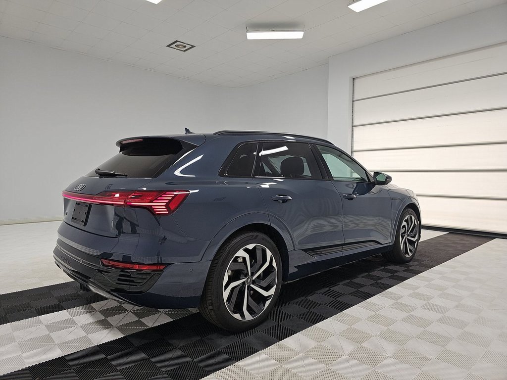 Used 2024 Audi Q8 e-tron Prestige w/ Prestige Package image 4