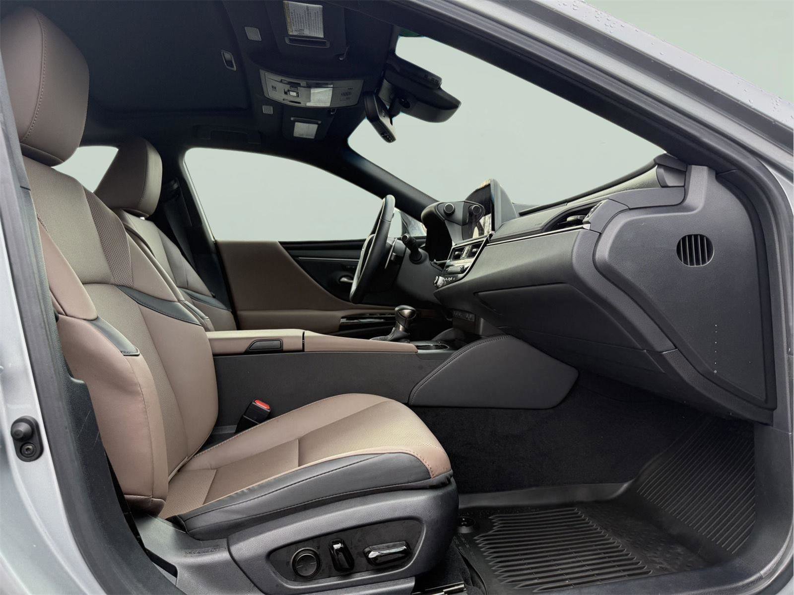 Used 2025 Lexus ES 350 Base w/ Premium Package image 24