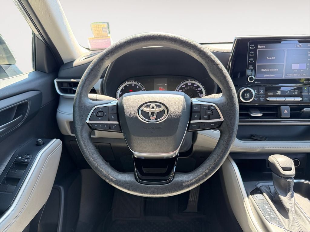 Used 2021 Toyota Highlander L AWD/4WD image 13