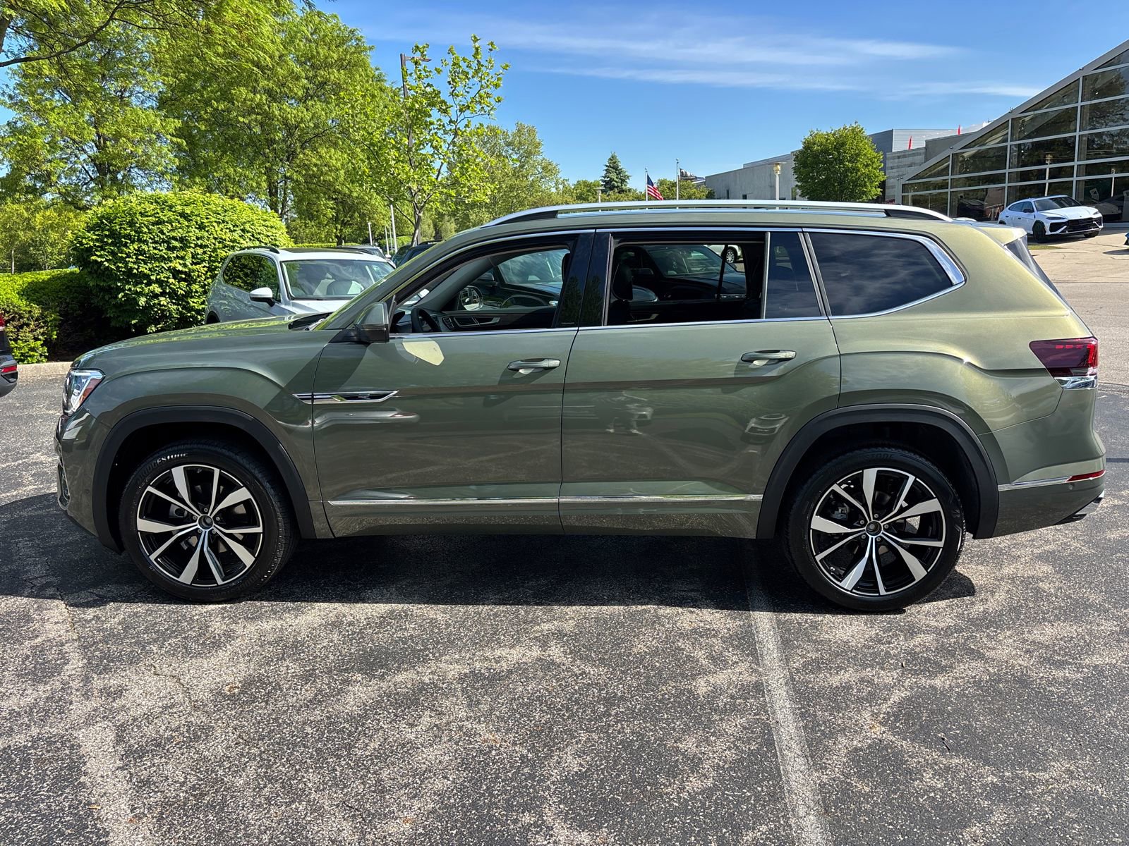 New 2026 Volkswagen Atlas SEL Premium R-Line AWD/4WD image 8