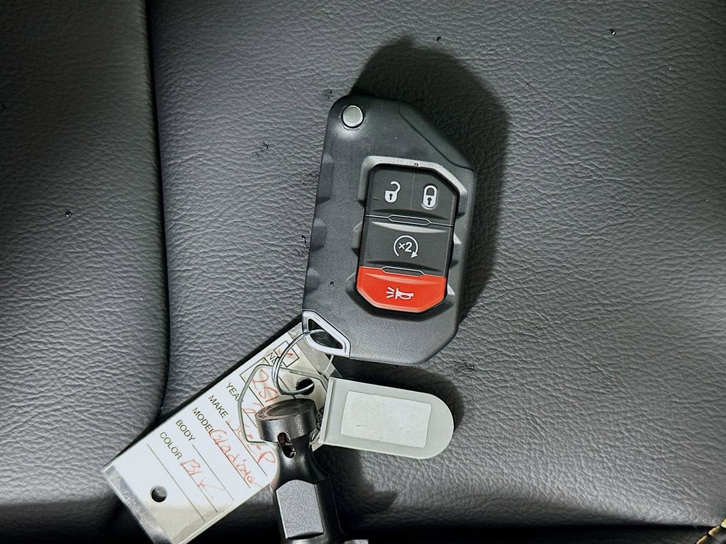 New 2025 Jeep Gladiator Sport image 20