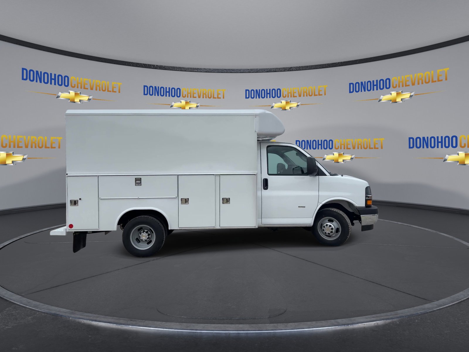 New 2025 Chevrolet Express 3500 w/ Power Convenience Package image 9