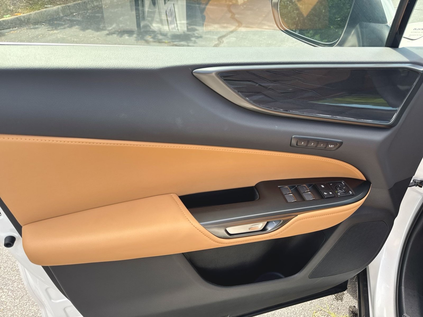 Used 2025 Lexus NX 350 AWD w/ Accessory Package (Z2) image 9