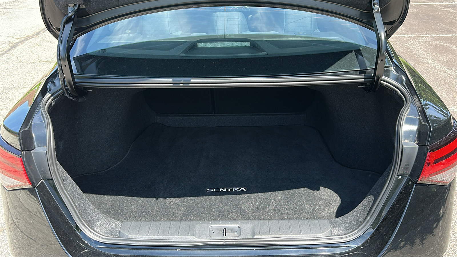 Used 2024 Nissan Sentra S FWD image 6