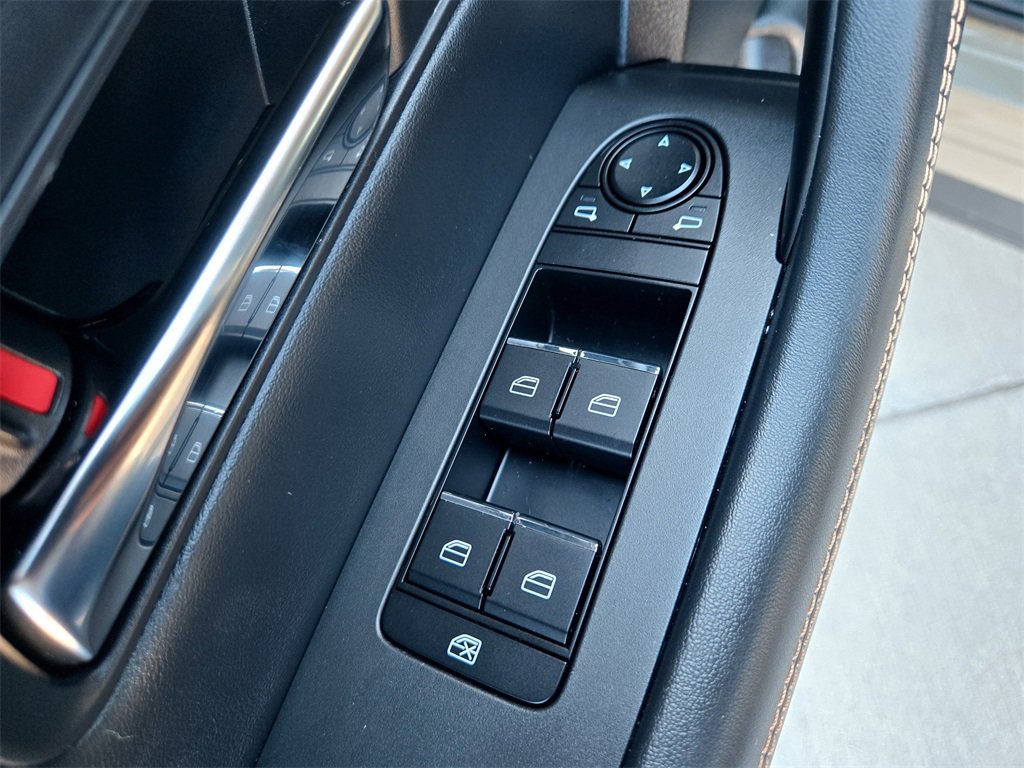 Used 2025 MAZDA CX-70 Plug-In Hybrid w/ Premium Pkg image 33