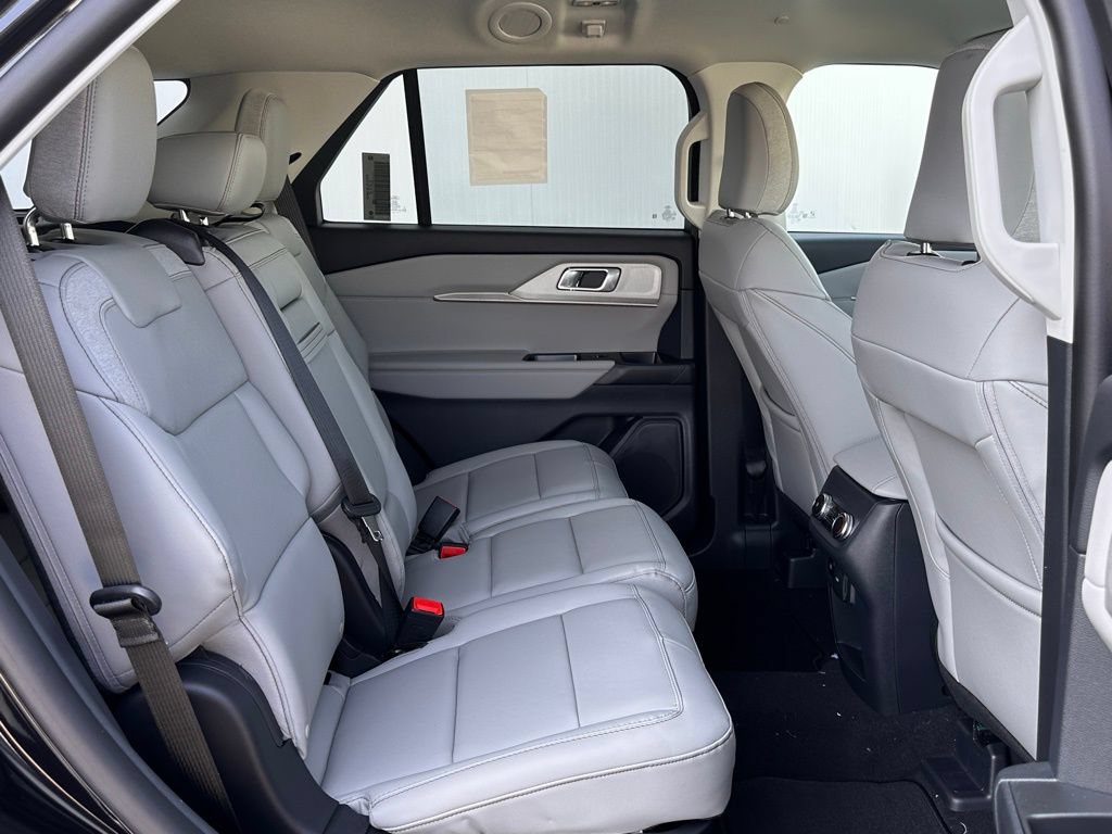 New 2026 Ford Explorer Active w/ Active Comfort Package AWD/4WD image 23