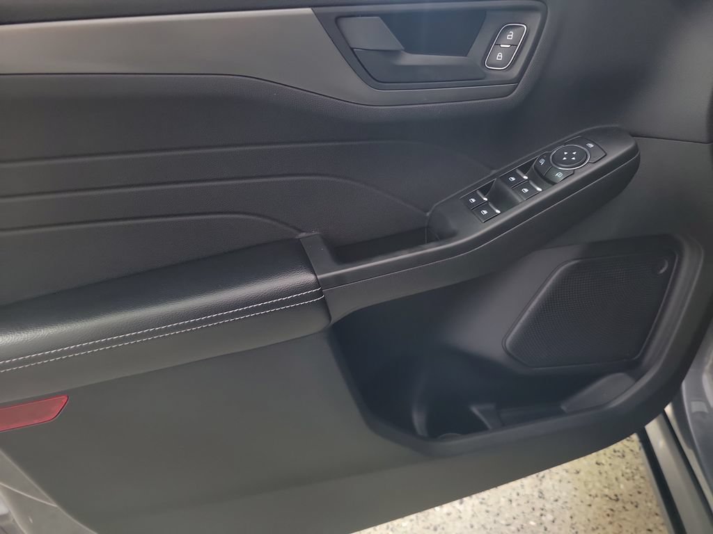 Used 2023 Ford Escape Active FWD image 31