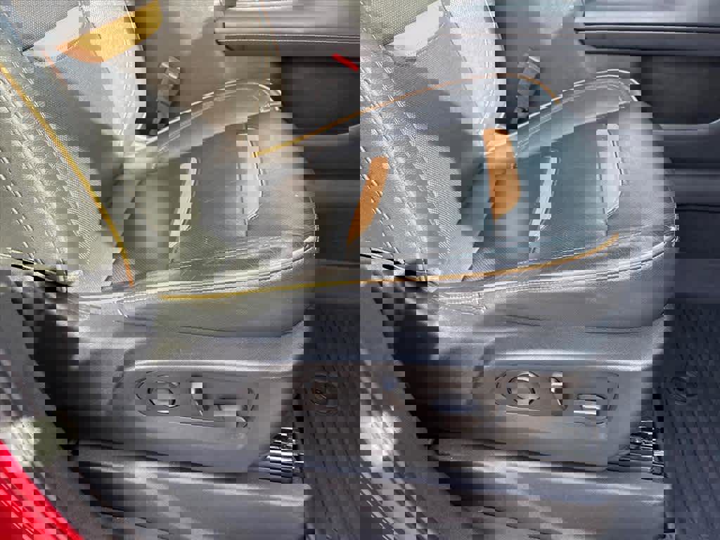 Used 2021 GMC Yukon AT4 w/ Rear Media and Nav Package image 6