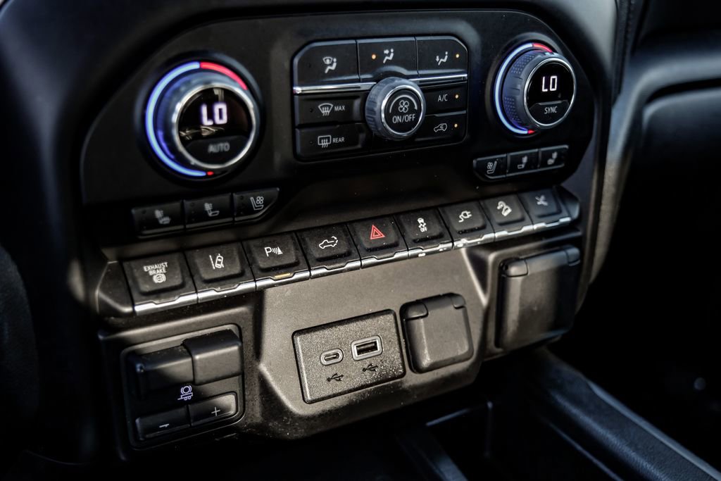 Used 2022 Chevrolet Silverado 3500 LTZ w/ Z71 Chrome Sport Edition image 34