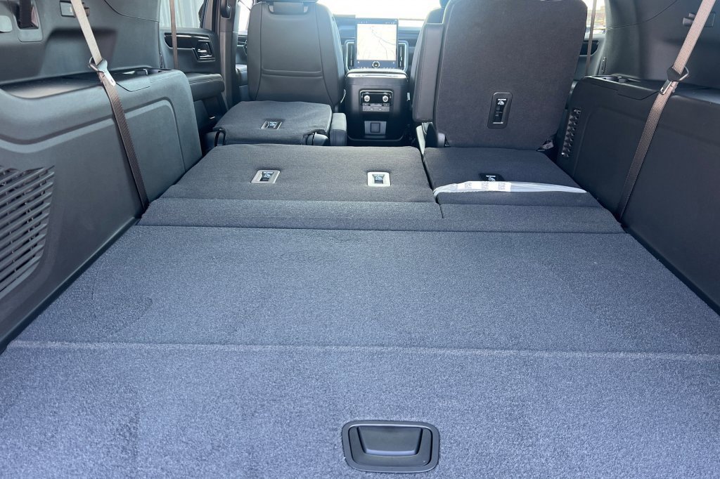 New 2026 GMC Yukon XL Elevation w/ Elevation Premium Package image 14