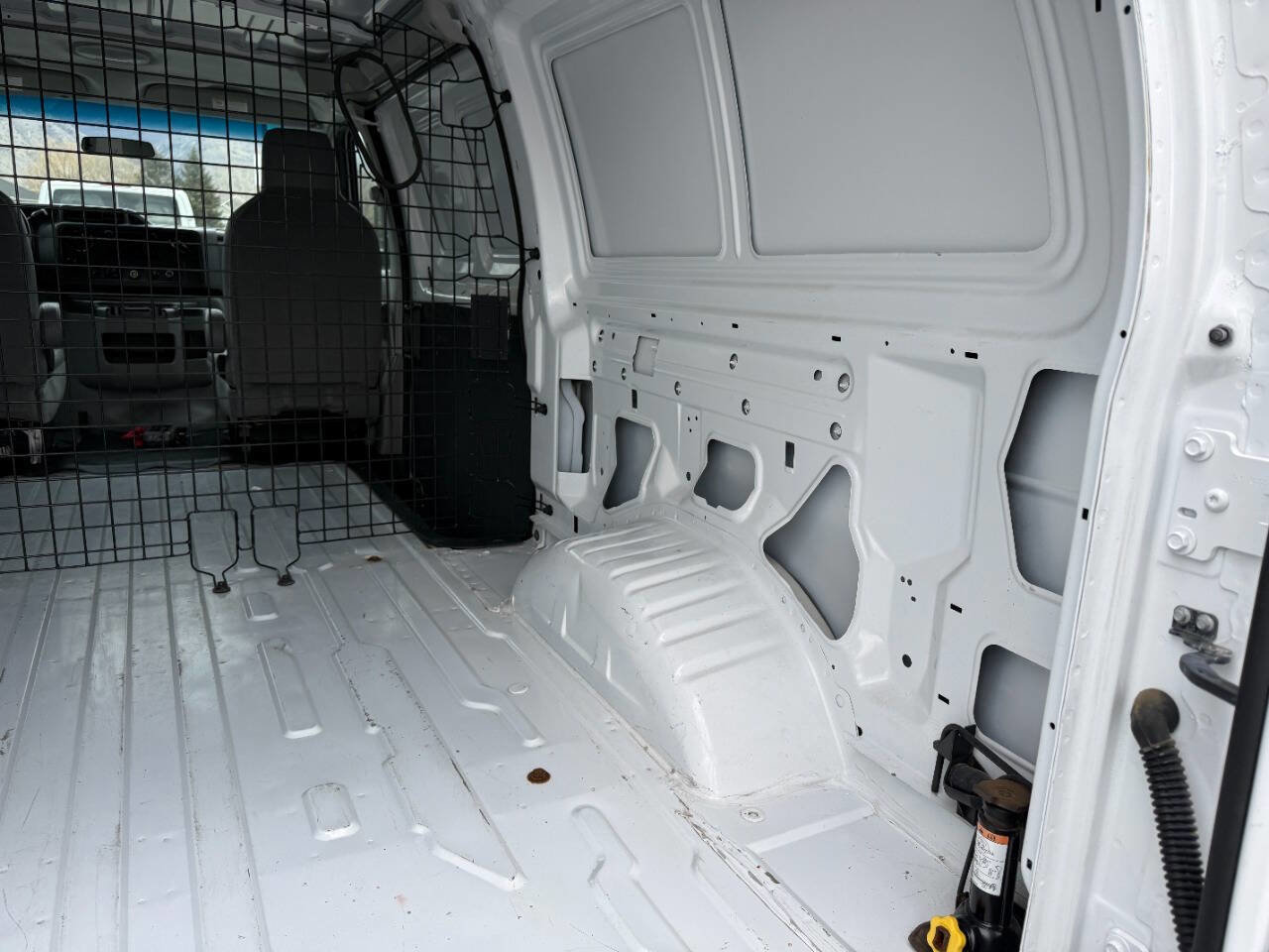 Used 2011 Ford E-150 and Econoline 150 w/ PWR Group RWD image 21
