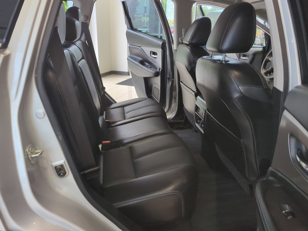 Used 2023 Nissan Murano SL w/ SL Moonroof Package image 46