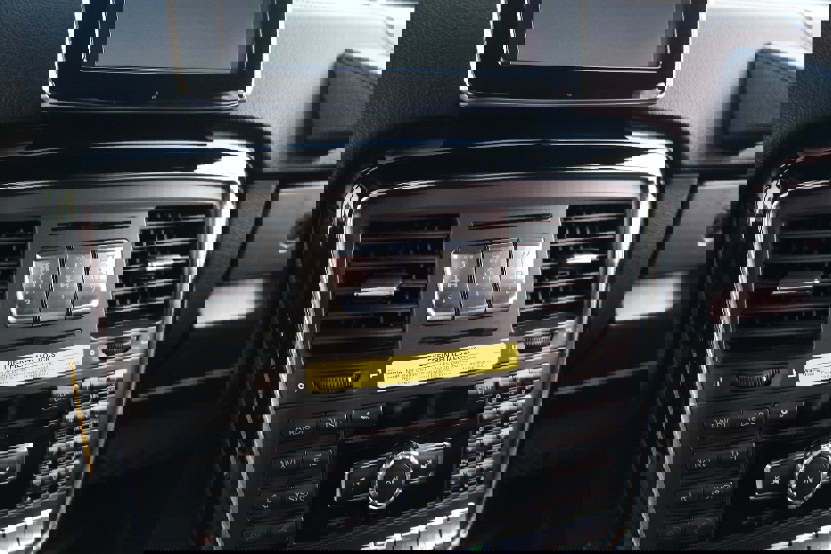 Used 2014 Mercedes-Benz G 63 AMG 4MATIC image 40