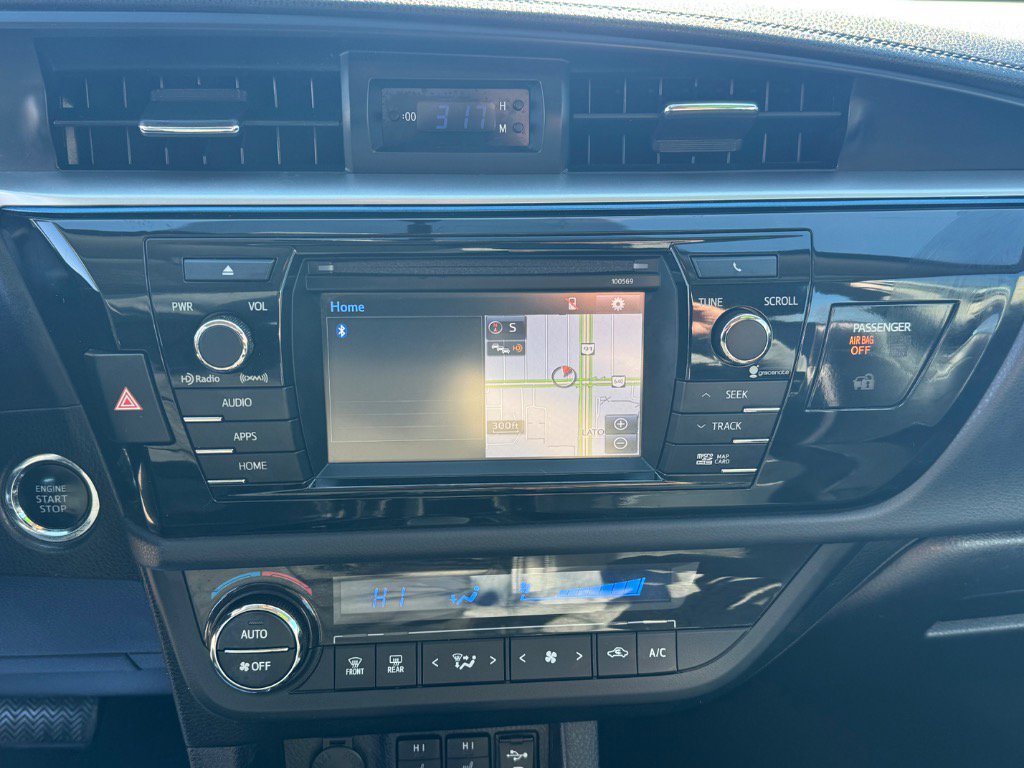 Used 2016 Toyota Corolla LE Premium FWD image 25