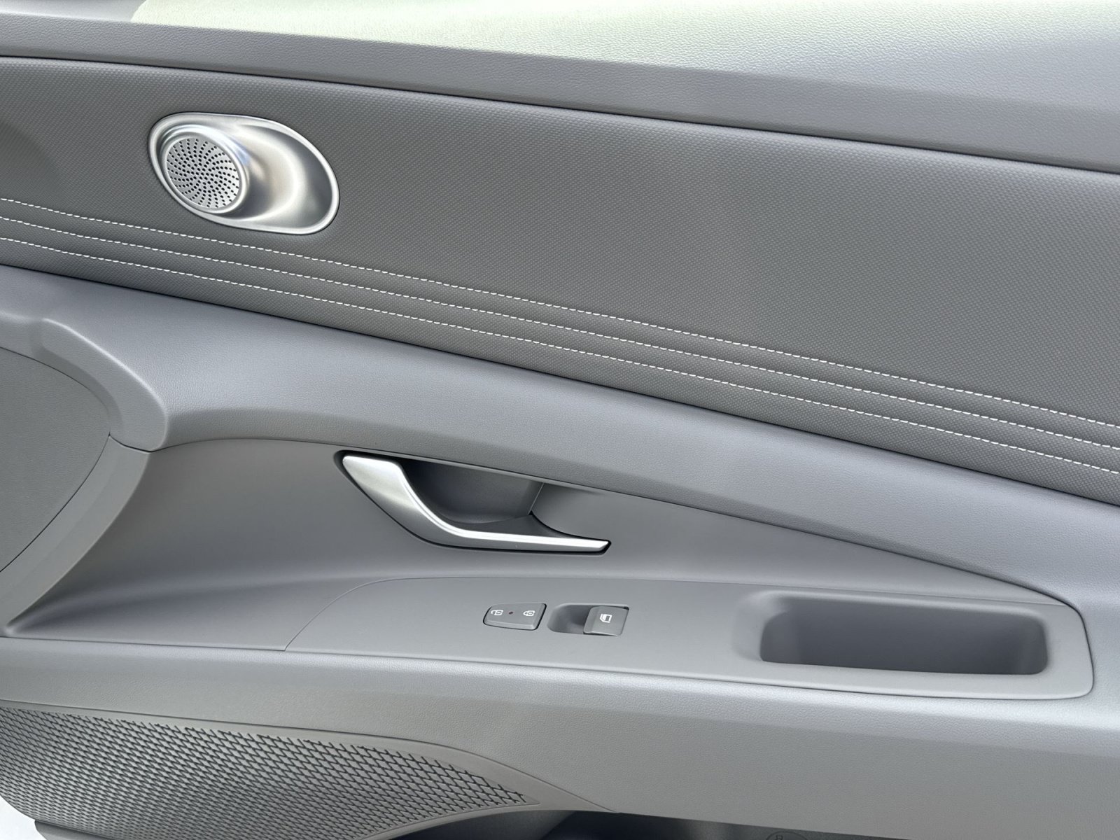 New 2026 Hyundai Elantra SEL Sport Premium FWD image 28