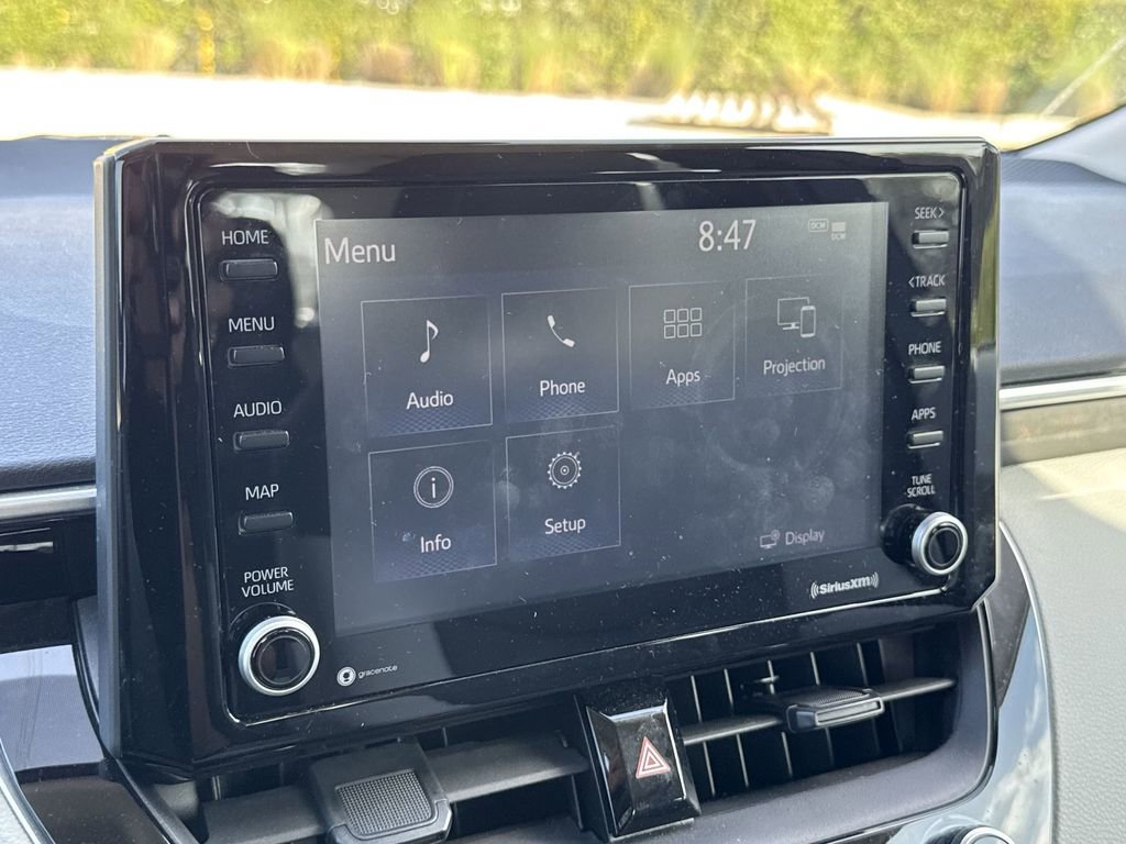 Used 2022 Toyota Corolla LE FWD image 22