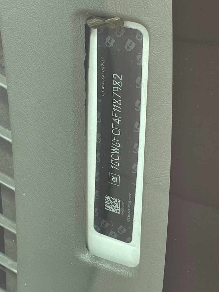 Used 2015 Chevrolet Express 2500 image 24