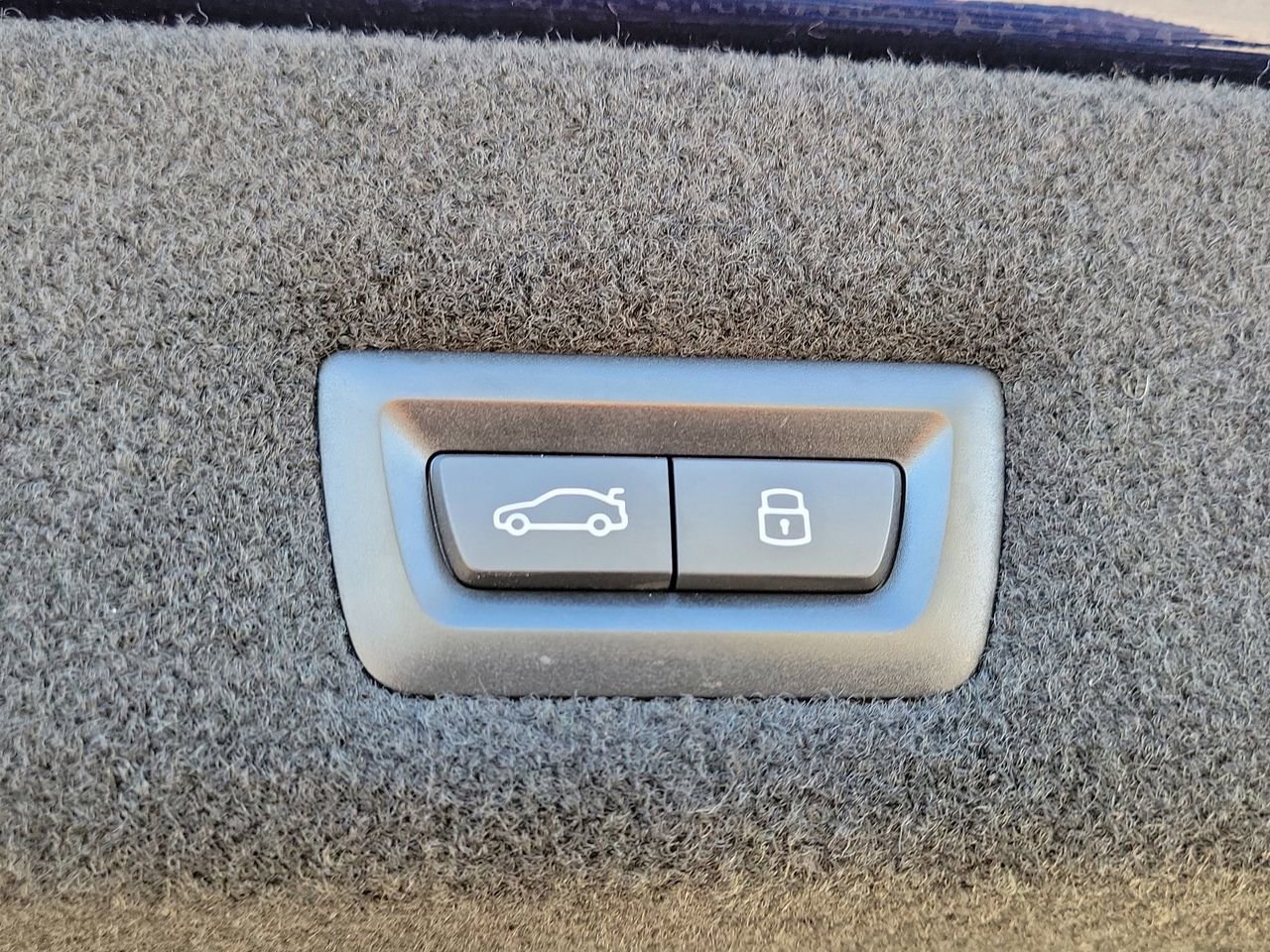 Used 2024 BMW 760i xDrive image 10