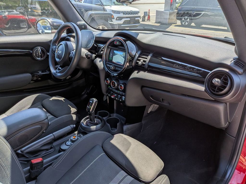 Used 2021 MINI Cooper S w/ 6.5" Touchscreen Package image 28