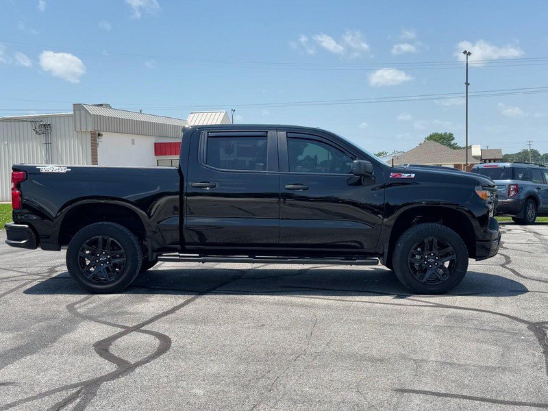Used 2025 Chevrolet Silverado 1500 Custom Trail Boss AWD/4WD image 2