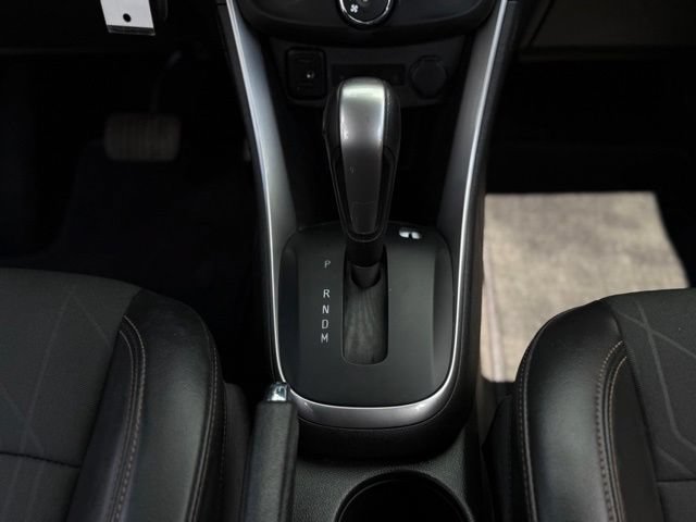 Used 2022 Chevrolet Trax LT AWD/4WD image 24