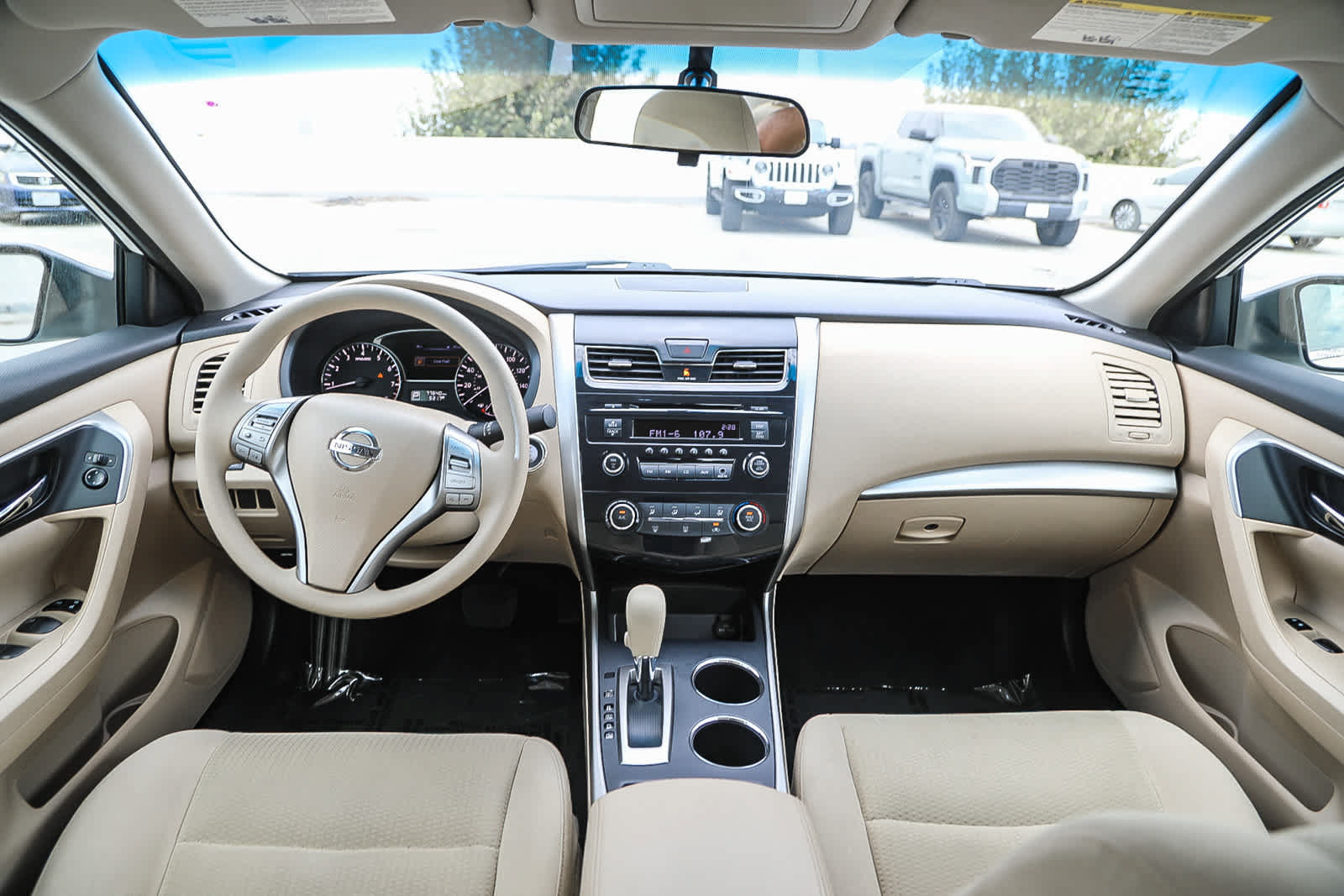 Used 2015 Nissan Altima 2.5 S w/ Power Driver Seat Package FWD image 12