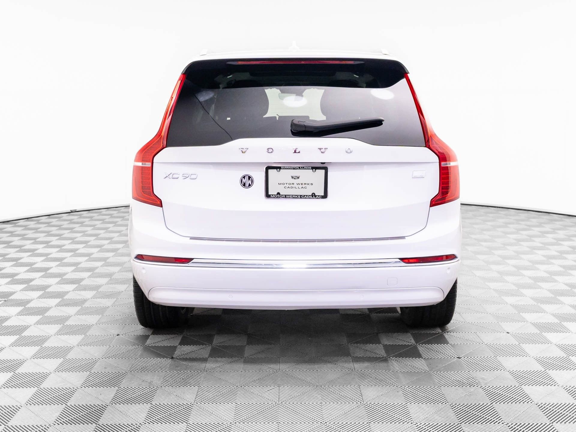 Used 2024 Volvo XC90 T8 Ultimate w/ Lounge Package image 5