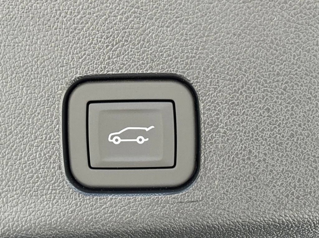 Used 2027 Chevrolet Traverse RS FWD image 20