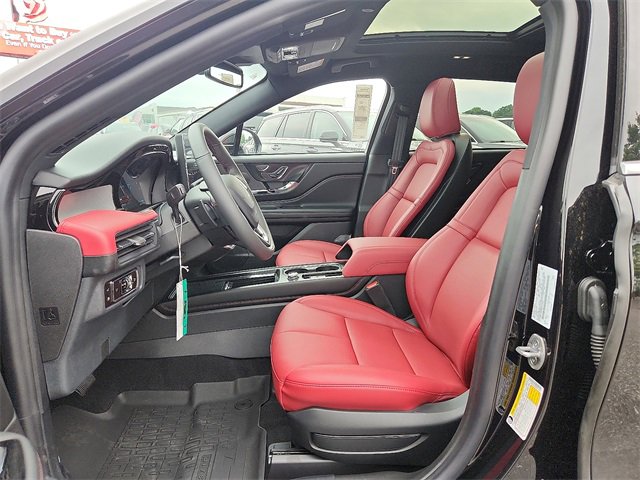 New 2024 Lincoln Corsair Grand Touring w/ Rear Removable Package Tray image 6