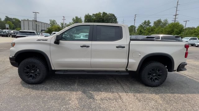 New 2026 Chevrolet Silverado 1500 ZR2 w/ Dark Appearance Package AWD/4WD image 7