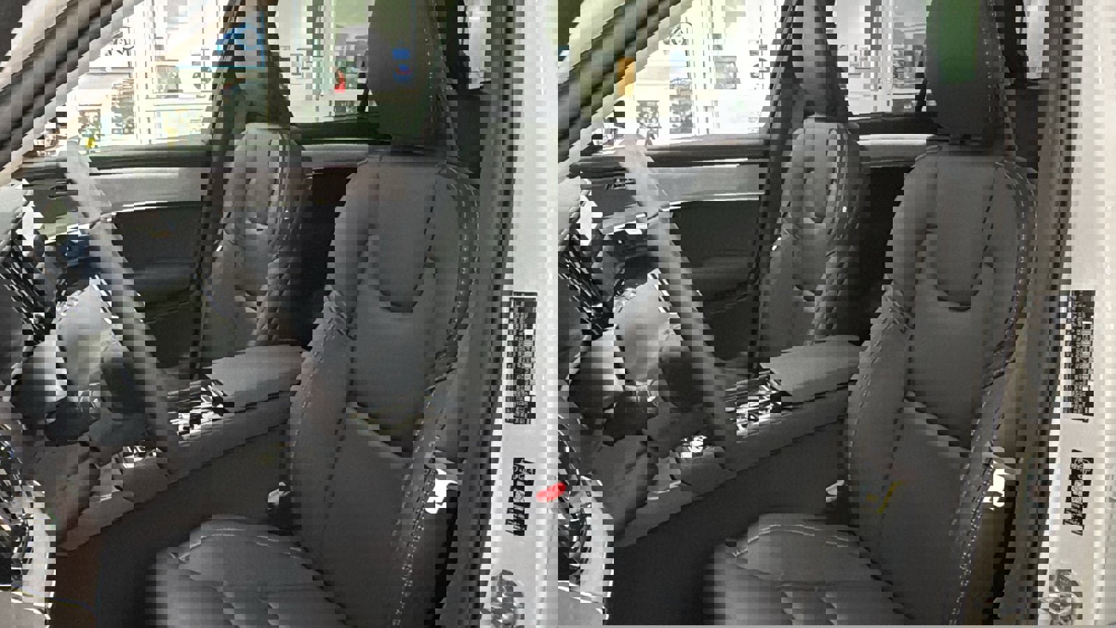 New 2026 Volvo XC90 T8 Ultra w/ Protection Package Premier image 23