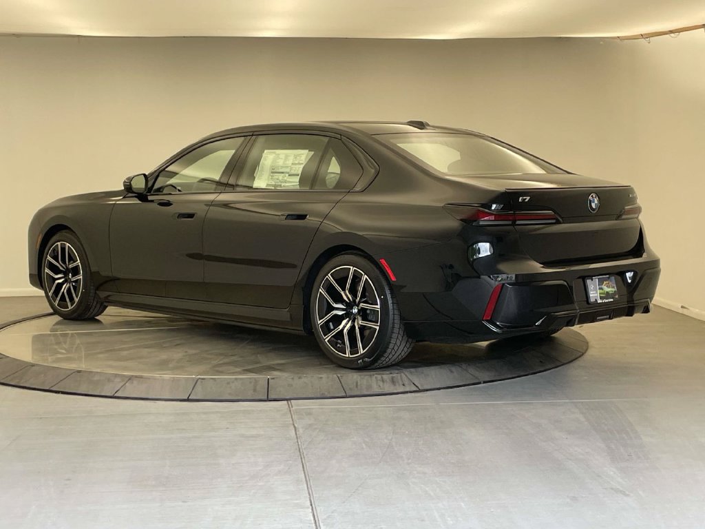 New 2026 BMW i7 xDrive60 AWD/4WD image 3