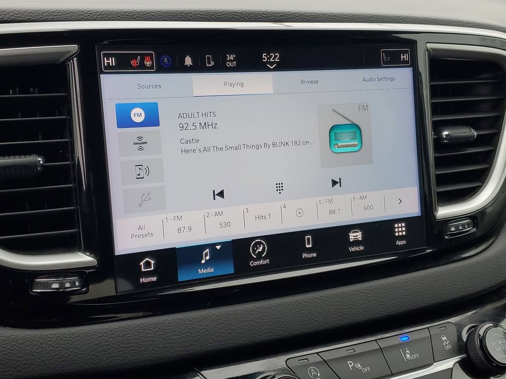 Used 2024 Chrysler Pacifica Touring-L FWD image 19