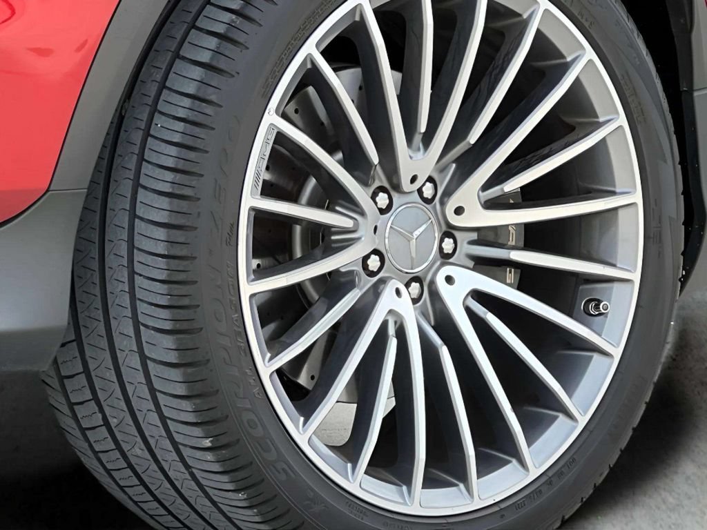 Used 2020 Mercedes-Benz GLC 63 AMG 4MATIC image 36