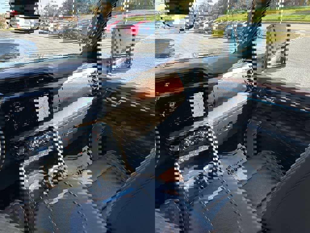 Used 2024 GMC Sierra 2500 Denali w/ Technology Package image 16