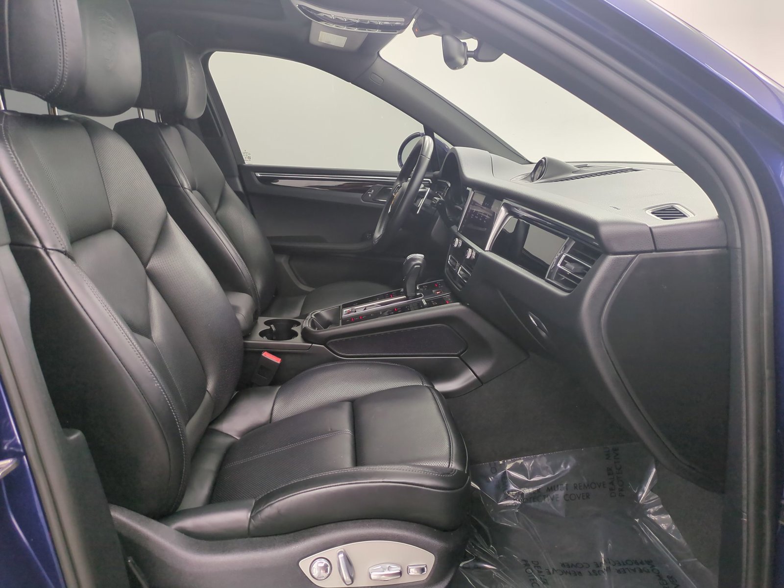 Certified 2024 Porsche Macan S image 25