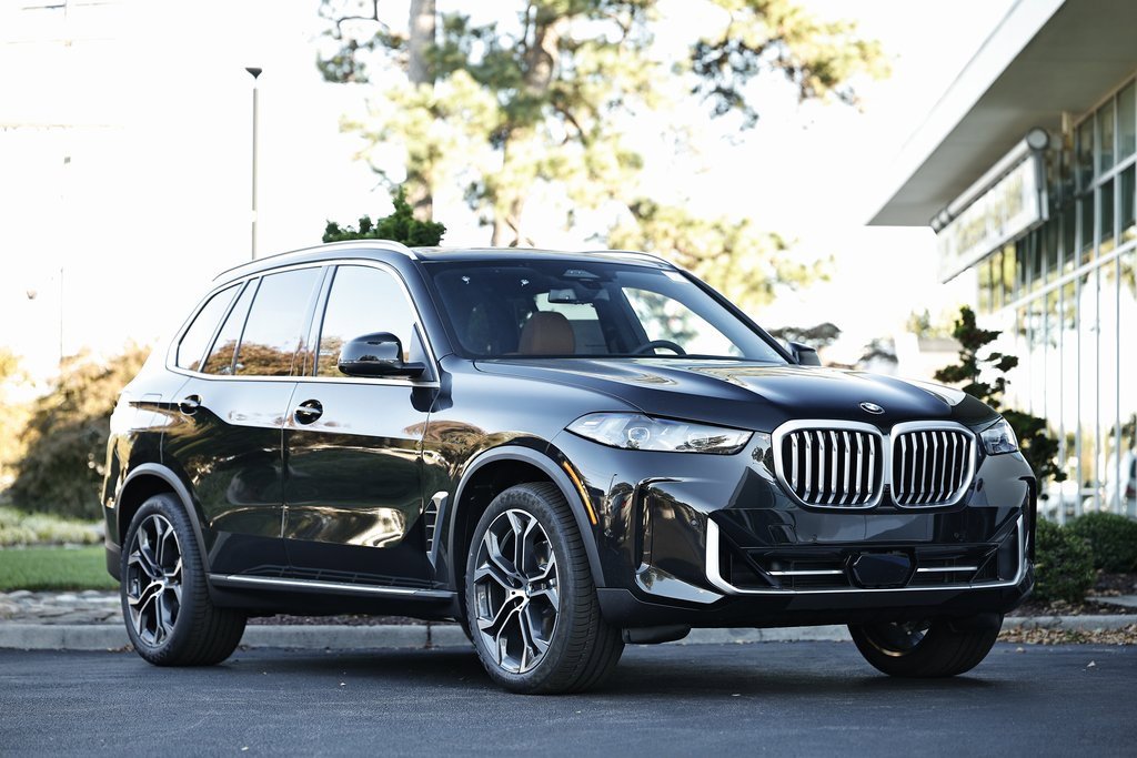 New 2026 BMW X5 xDrive40i w/ Premium Package