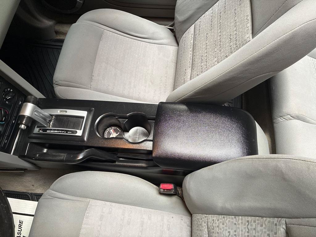 Used 2005 Ford Mustang Premium RWD image 21