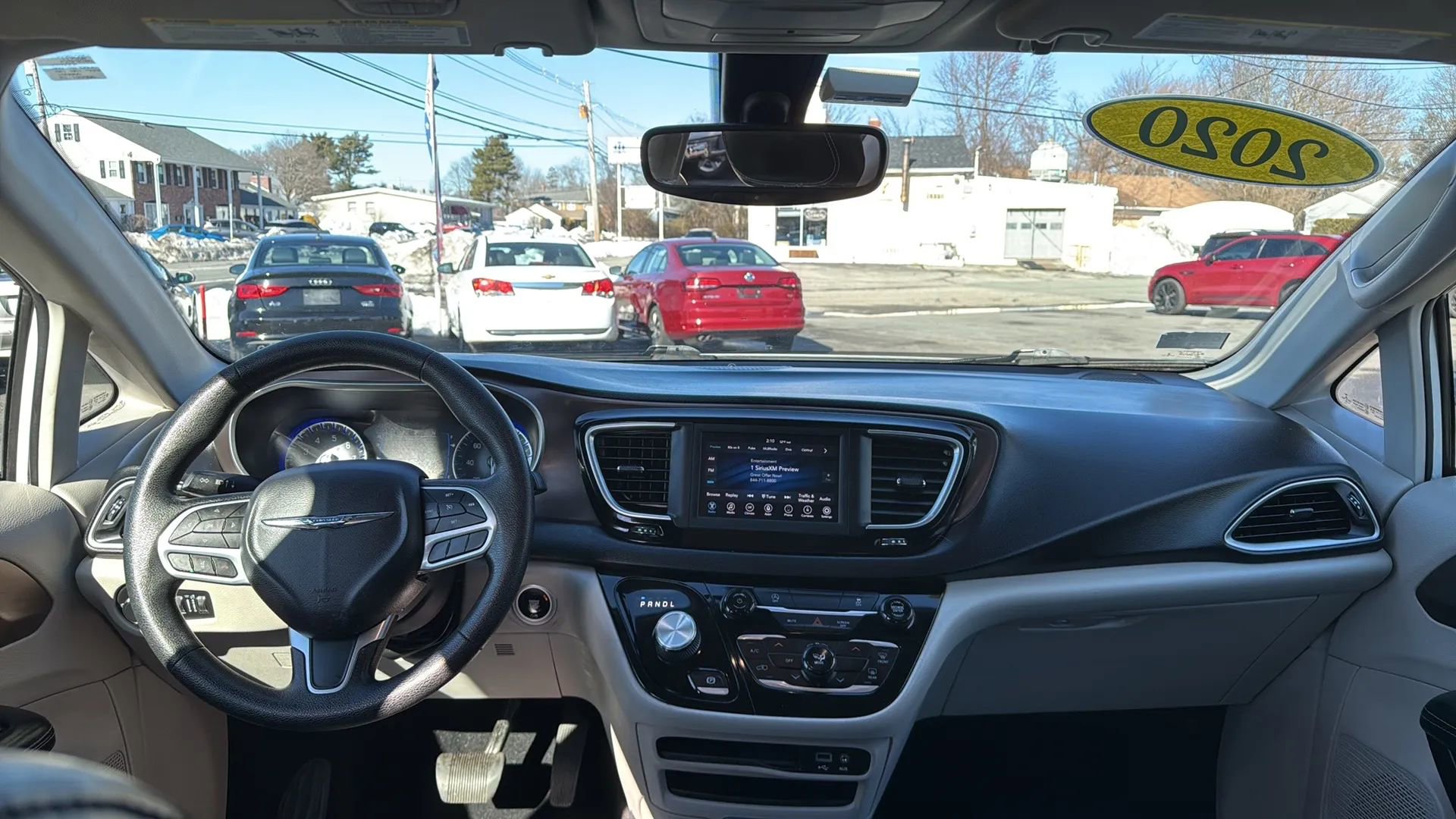 Used 2020 Chrysler Voyager Lxi image 23