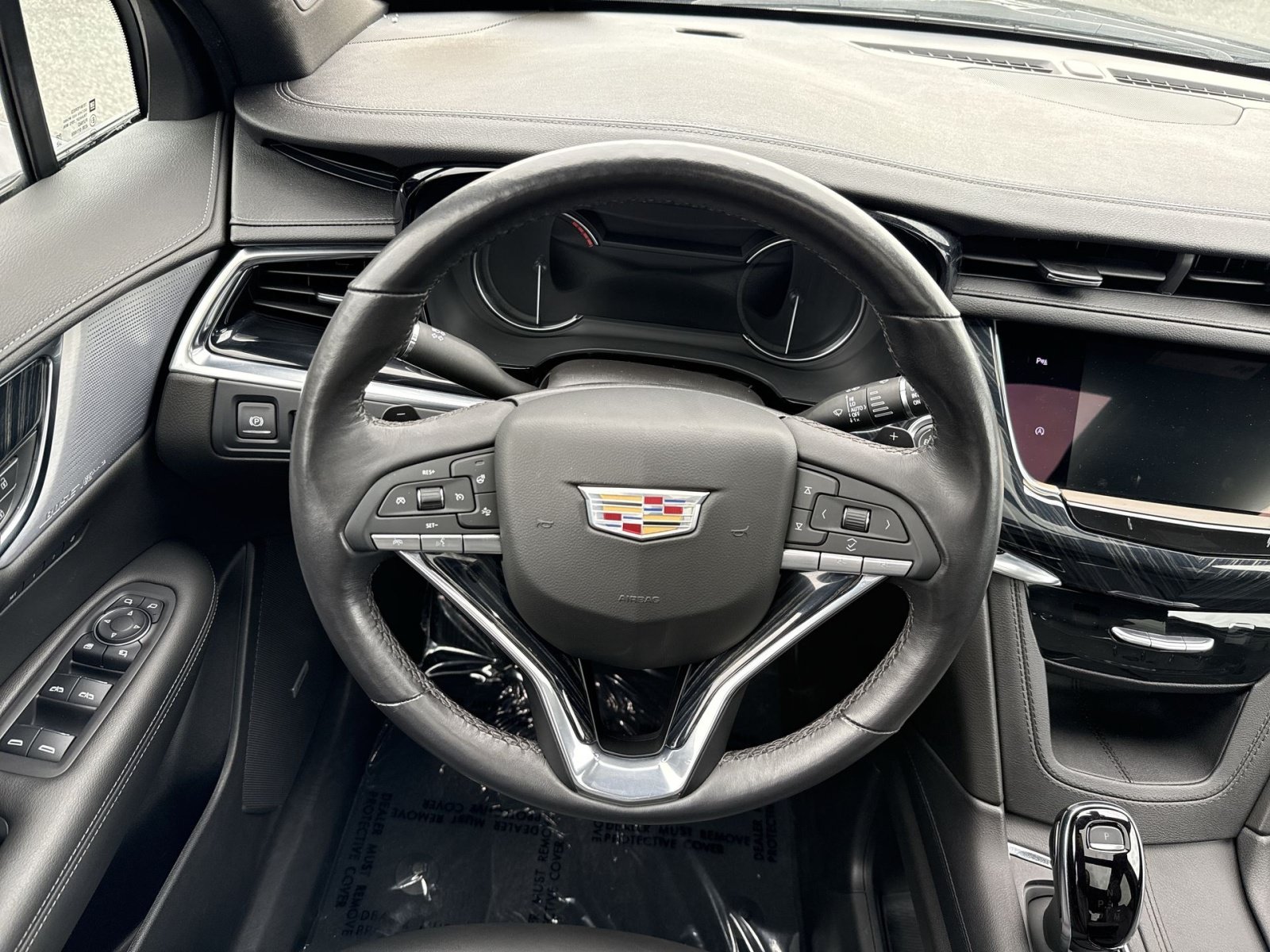 Used 2023 Cadillac XT6 Premium Luxury AWD/4WD image 17