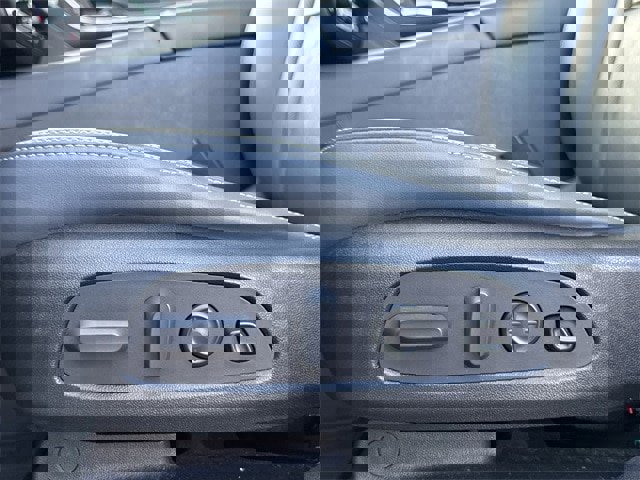 Used 2023 Buick Enclave Premium w/ Experience Buick Package image 26