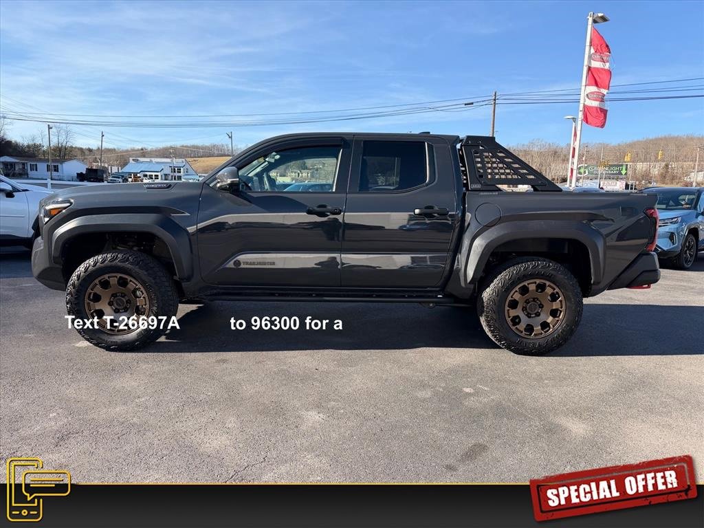 Used 2024 Toyota Tacoma Trailhunter image 8