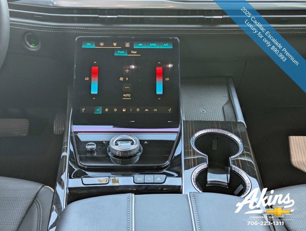 Used 2025 Cadillac Escalade Premium Luxury AWD/4WD image 20