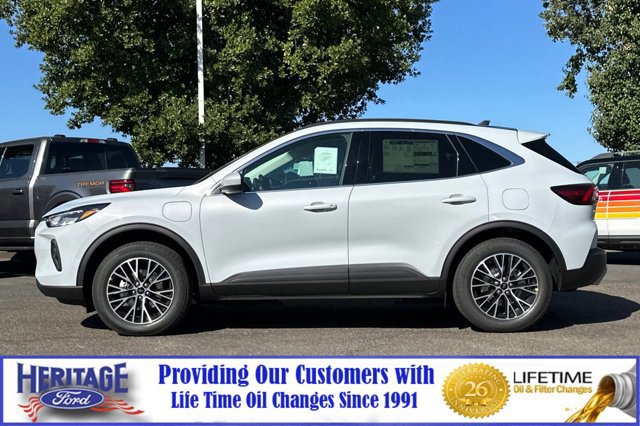 New 2025 Ford Escape SE w/ Class II Trailer Tow Package image 7