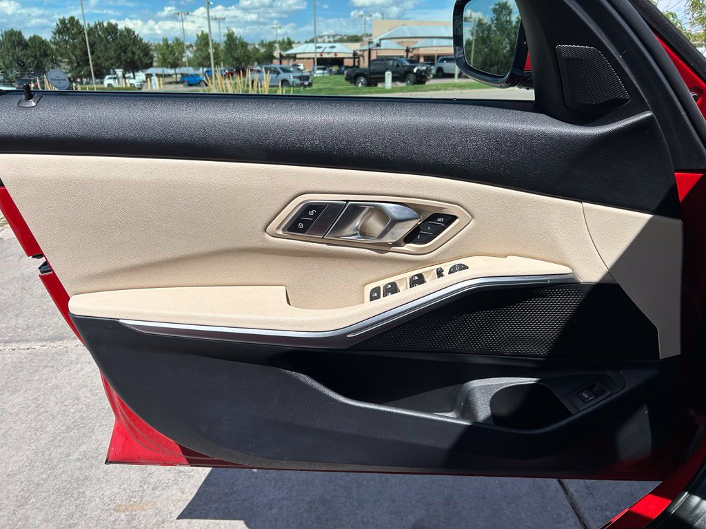 Used 2021 BMW 330i Sedan w/ Convenience Package RWD image 13