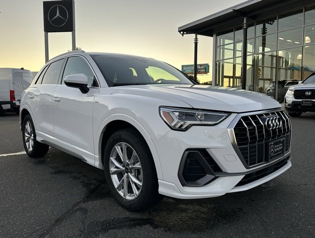 Used 2024 Audi Q3 2.0T Premium