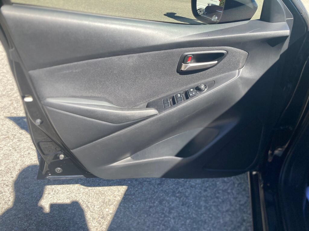 Used 2020 Toyota Yaris LE FWD image 14