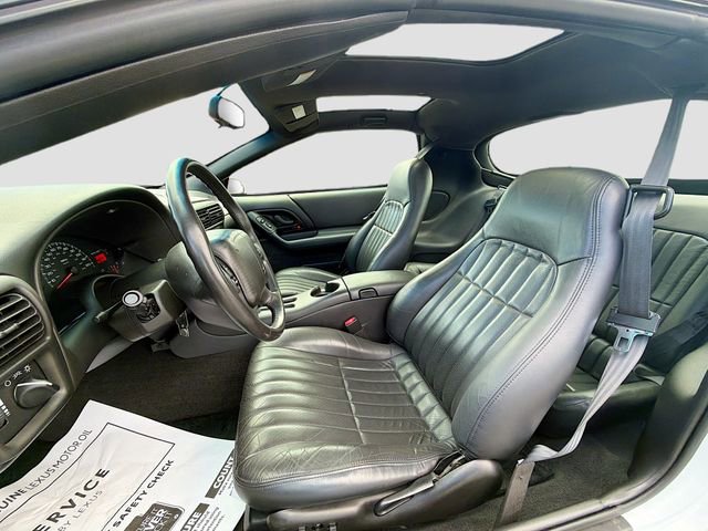 Used 2000 Chevrolet Camaro Coupe w/ Sport Appearance Pkg image 11