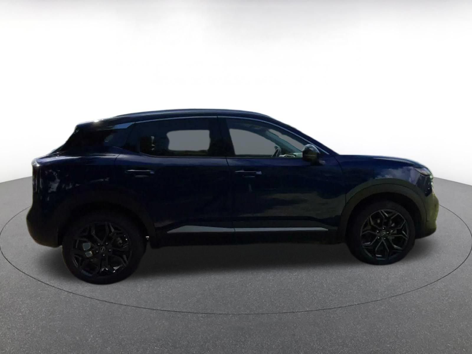 Used 2026 Nissan Kicks SR AWD/4WD image 15